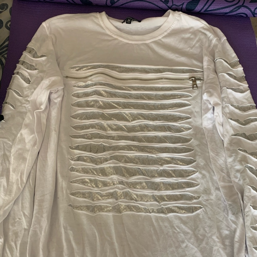Doesn’t wear it